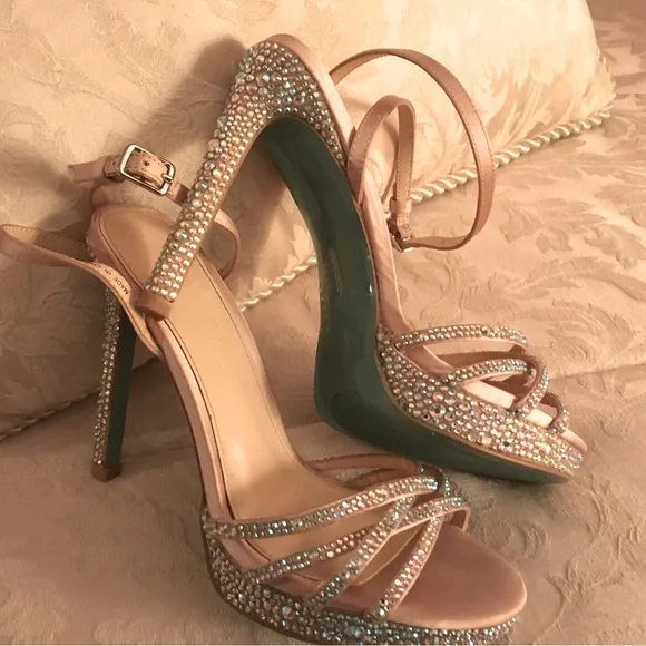 Betsey Johnson Aden Champagne Rhinestone Embellished ๐Ankle Strap Platform 6.5 - Picture 5 of 9